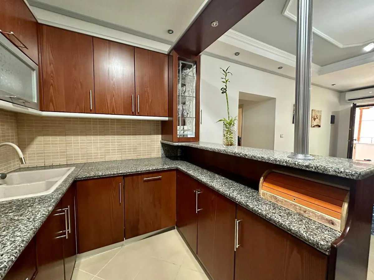 Seaside Escape Apartments Sarandë